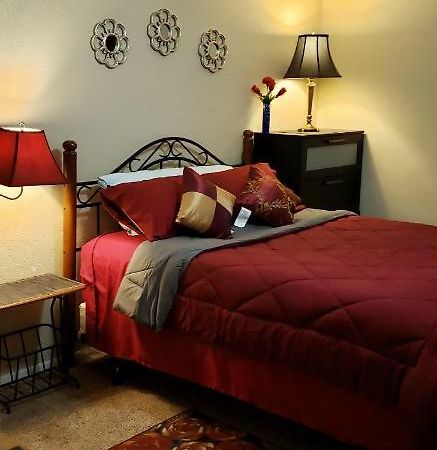 Cozy Condo Хюстън Екстериор снимка