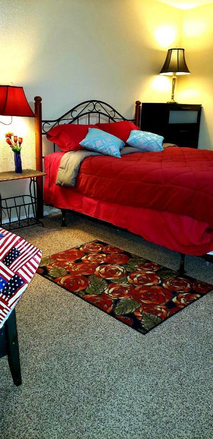 Cozy Condo Хюстън Екстериор снимка
